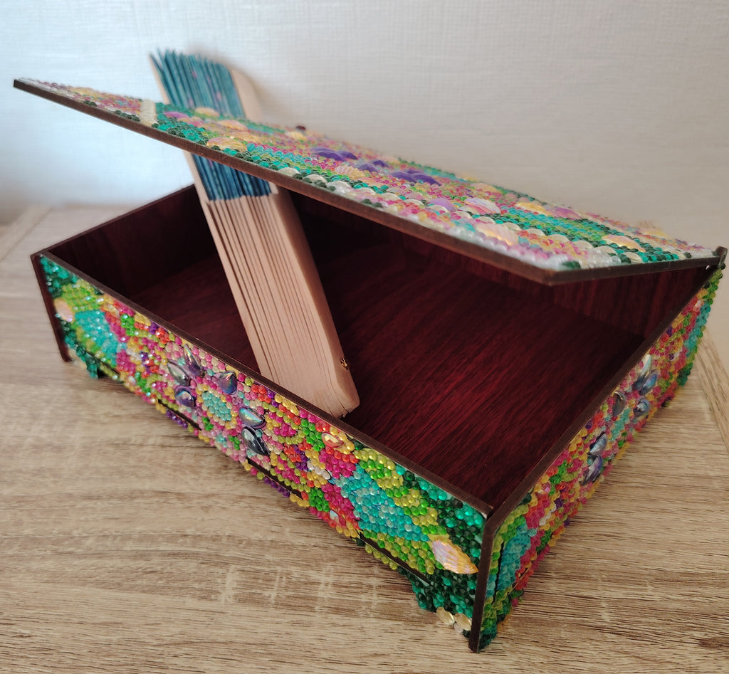 BOÎTE EN BOIS COLORÉE
