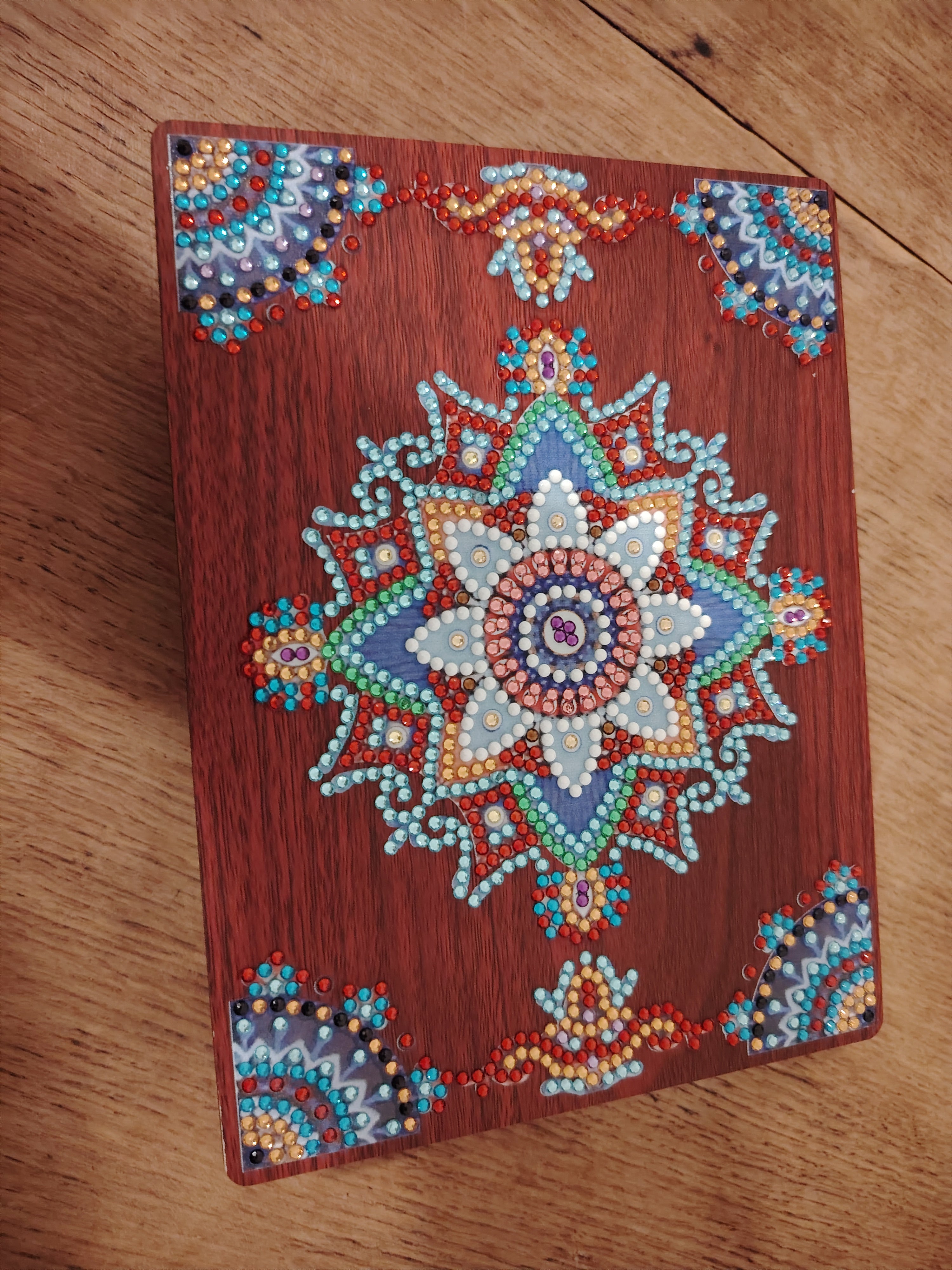 BOÎTE EN BOIS ET STRASS