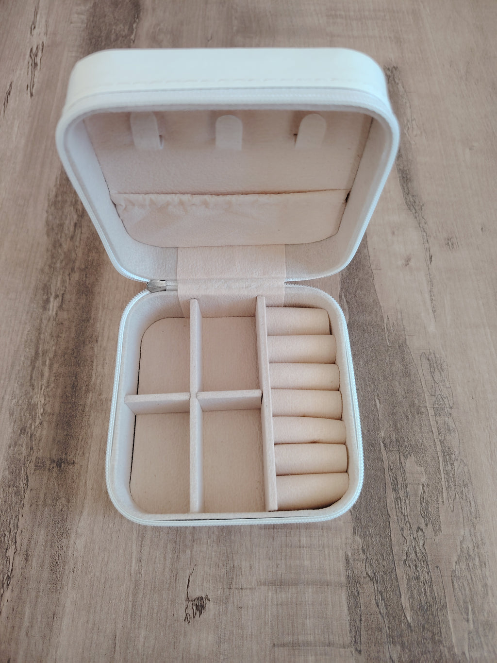 PETITE BOÎTE À BIJOUX